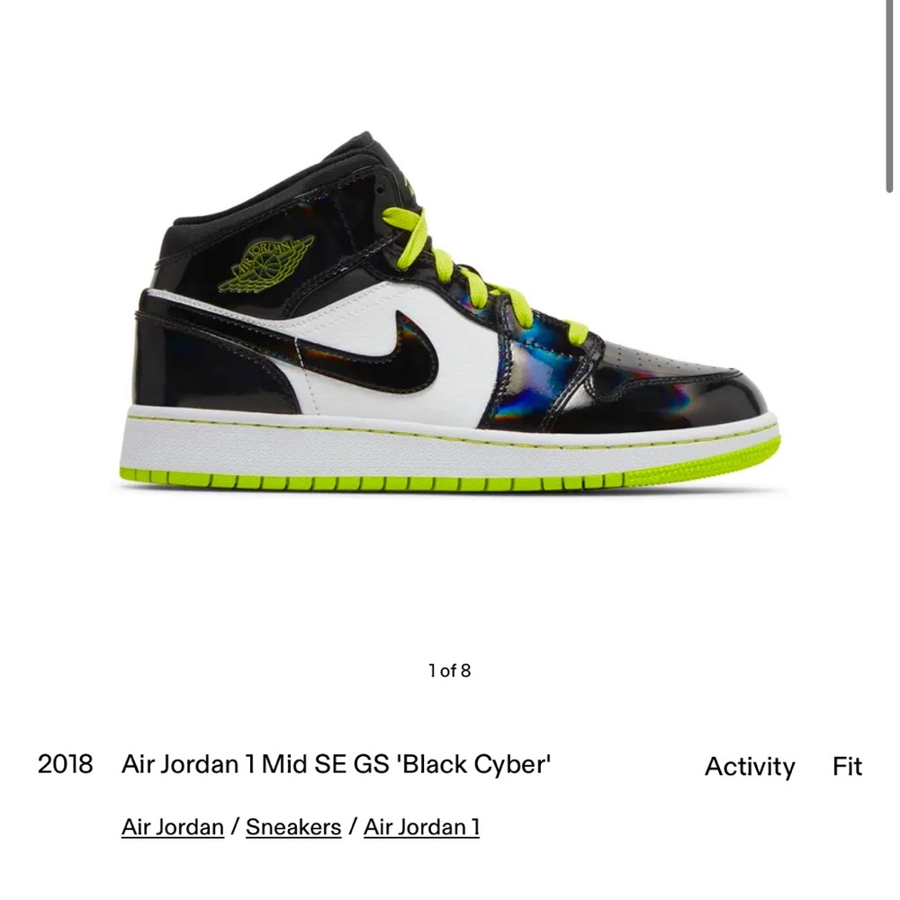 Air Jordan 1s Mids RARE Youth Size 5.5Y